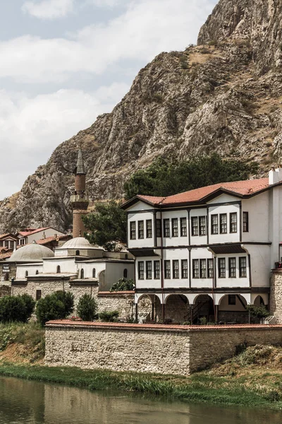 Domów tradycyjnych Imperium Osmańskiego w amasya, Turcja — Zdjęcie stockowe