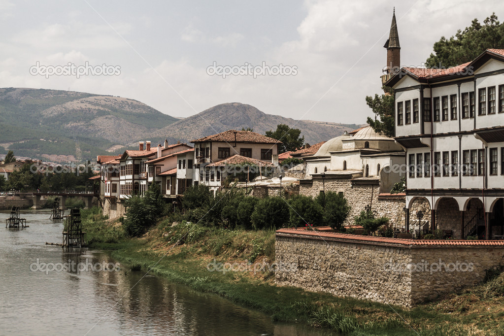 Casas otomanas tradicionales en Amasya, Turquía fotografía de stock