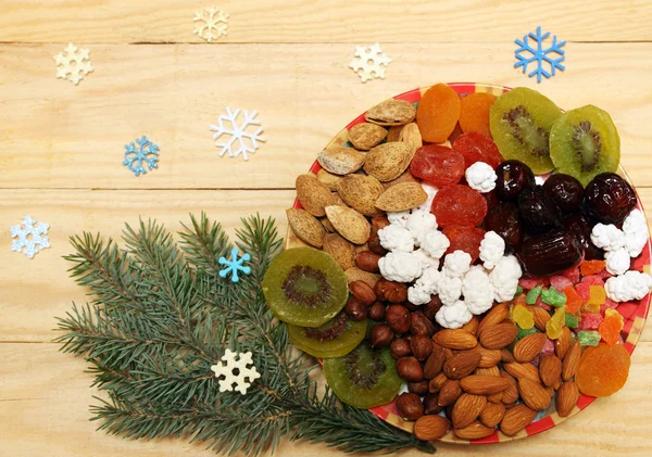 Fir-tree and dried fruit — Stock Photo, Image