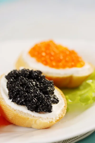 Sandwich with caviar, vertical — Stock Photo, Image