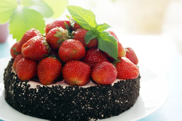 Kage med jordbær, vandret - Stock-foto