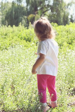 malzeme çekme çiçekler kızın