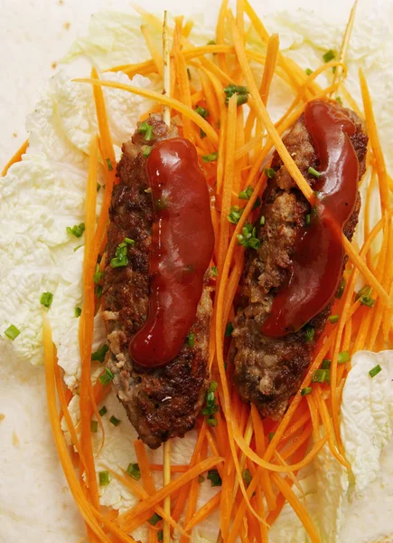 Lula Kebab mit Karotten — Stockfoto