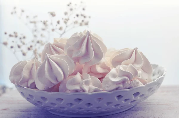 Sweet meringue on the plate — Stock Photo, Image