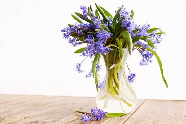 Goutte de neige bleue dans le vase — Photo