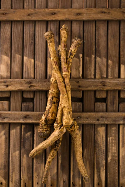 Spicy Horseradish Root Rustic Background — стоковое фото