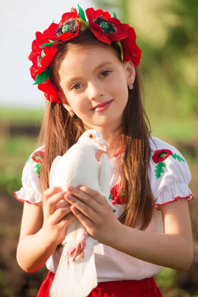 Beautiful Ukrainian Girl Ukrainian National Embroidered Dress White Dove Her — Fotografia de Stock