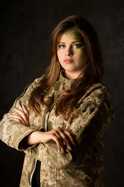 Young Woman Camouflage Makeup Dark Background — Zdjęcie stockowe