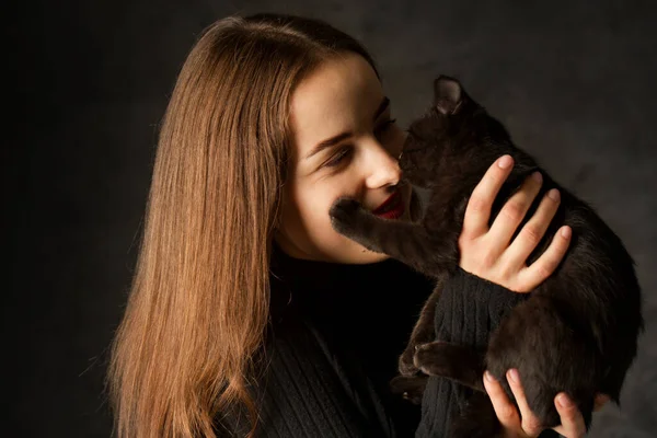 Cute Young Woman Black Kitten Black Background — Stock Photo, Image