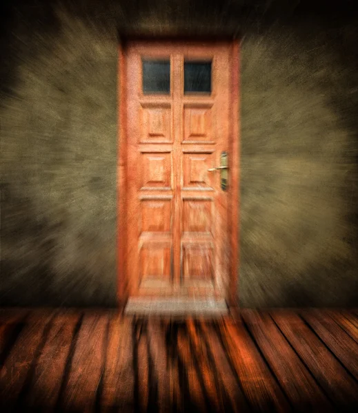 Pusty stary nieczysty pokój z drzwi - Zobacz streszczenie — Zdjęcie stockowe