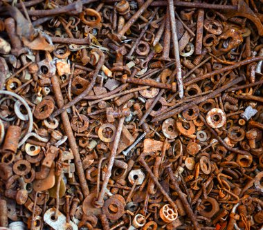 Amaç - grup paslı vida civata ve çivi pas