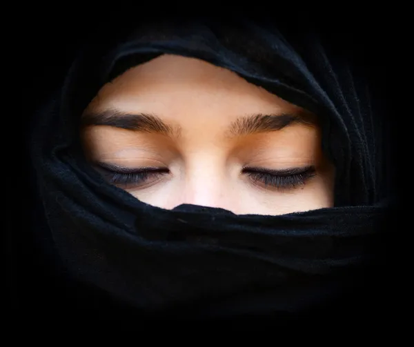 Portait of woman wearing scarf with eyes closed — Stock Photo, Image