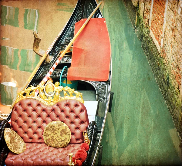 Pocztówka starodawny piękne gondoli i kanał w Wenecji — Zdjęcie stockowe