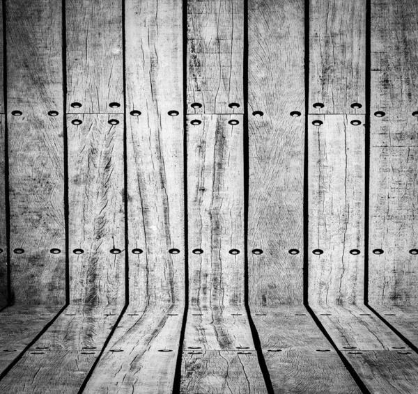 Sala de madeira vazia escura — Fotografia de Stock