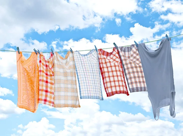 Laundry hanging over sky — Stock Photo, Image