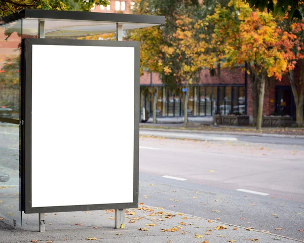 Пустой рекламный щит на городской автостанции Стоковое Изображение