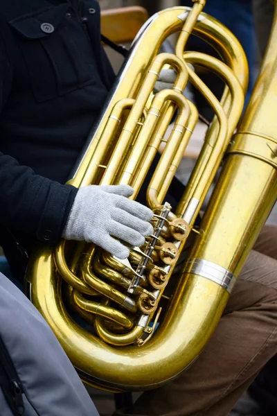 Oynarken trombon — Stok fotoğraf