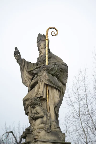 Bekijk op beelden van de Karelsbrug - Praag, Tsjechië — Stockfoto