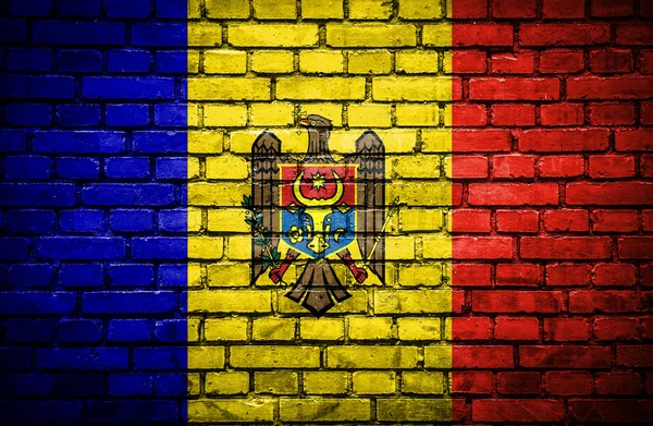 Brick wall with painted flag of Moldavia — Stock Photo, Image