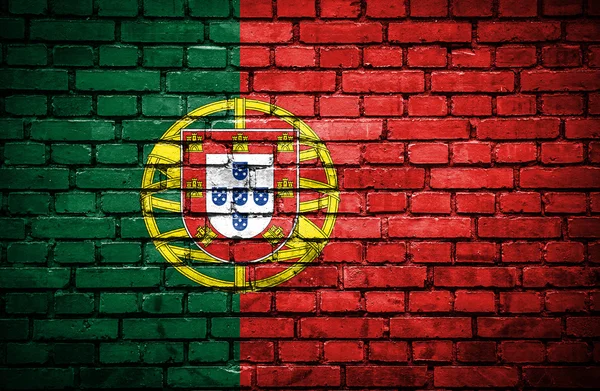 Muro de ladrillo con bandera pintada de Portugal — Foto de Stock