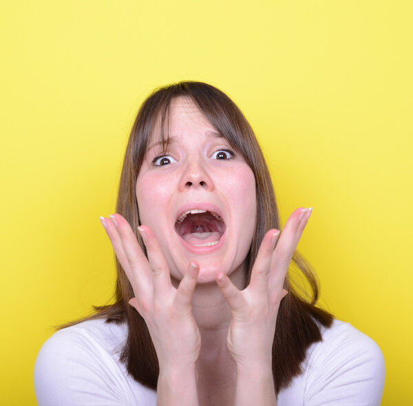 Портрет расстроенной девушки
