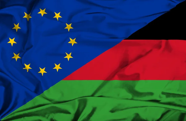 Wapperende vlag van malawi en eu — Stockfoto