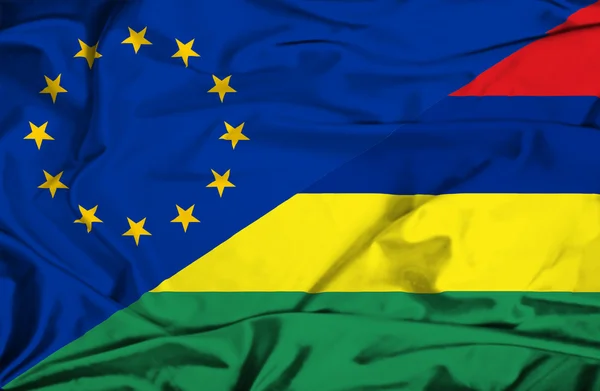 Bandera ondeante de Mauricio y la UE —  Fotos de Stock