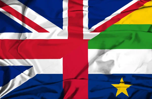 中非共和国和英国那飘扬的旗帜 — 图库照片