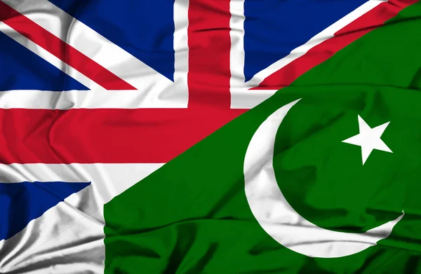 Waving flag of Pakistan and UK — Stock Photo, Image