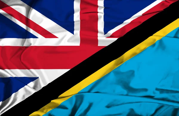 Bandeira acenando da Tanzânia e do Reino Unido — Fotografia de Stock