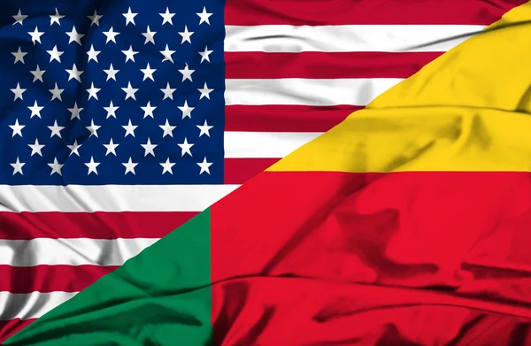 Waving flag of Benin and USA — Stock Photo, Image