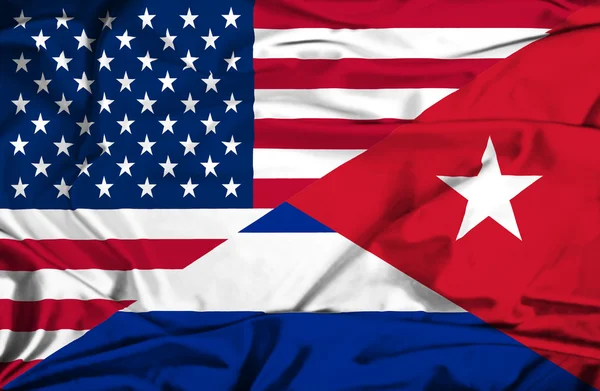 Wapperende vlag van cuba en Verenigde Staten — Stockfoto