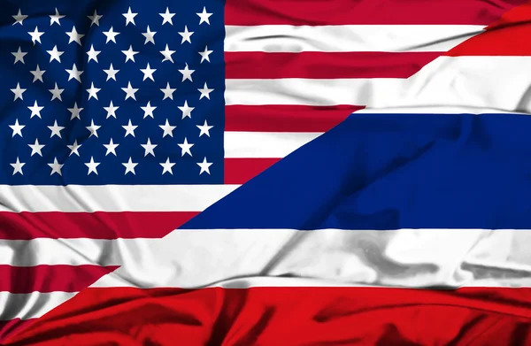 Bandera ondeante de Tailandia y Estados Unidos — Foto de Stock