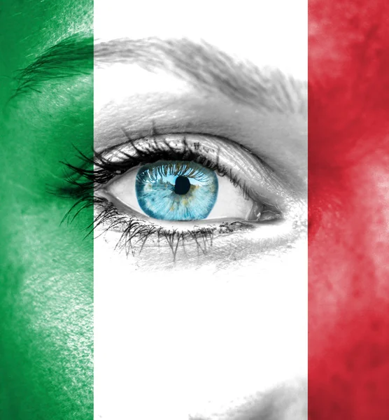 Woman face painted with flag of Italy — Stock Photo, Image