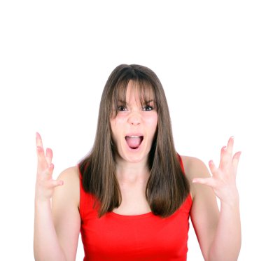 genç kadın komik yüzü üzerinde beyaz backgrou izole çığlığı