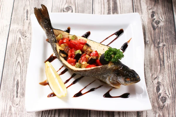 Pescado a la plancha — Foto de Stock