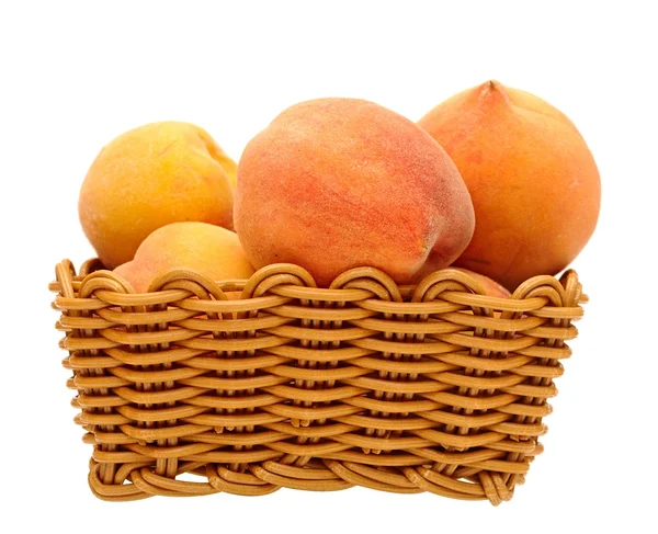 Basket of peaches — Stock Photo, Image