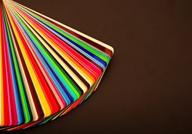 kopya alanı ile koyu arka plan üzerinde renkli renk Kılavuzu