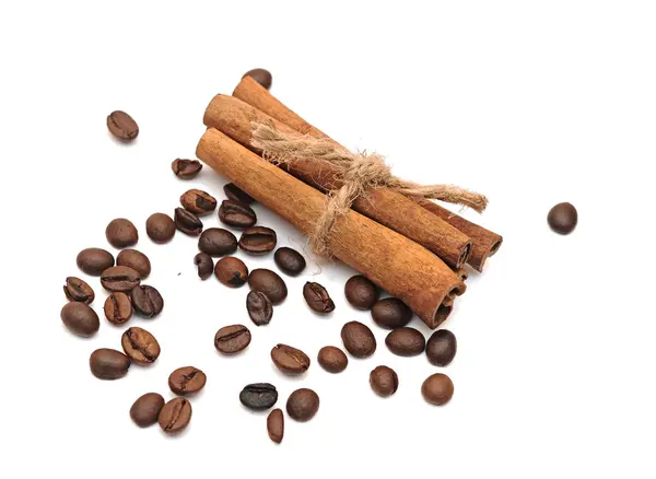 A fahéj és a kávé a fehér — Stock Fotó