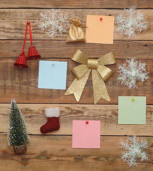 Decoración de Navidad en la pared de madera — Foto de Stock