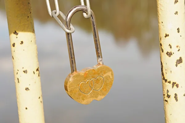 Cadeado, como símbolo de amor — Fotografia de Stock