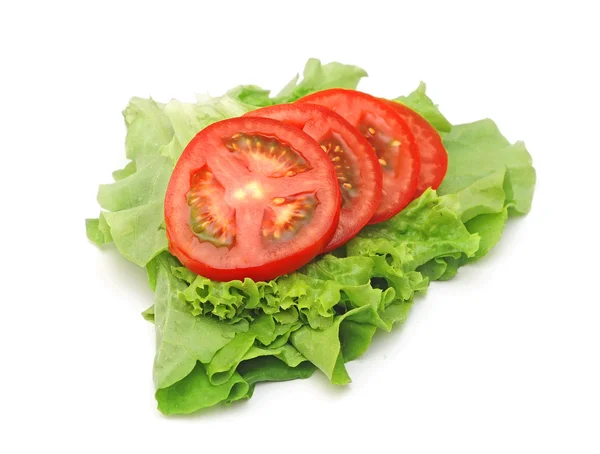 Tomat grönsaker och sallad sallad isolerad på vit bakgrund — Stockfoto