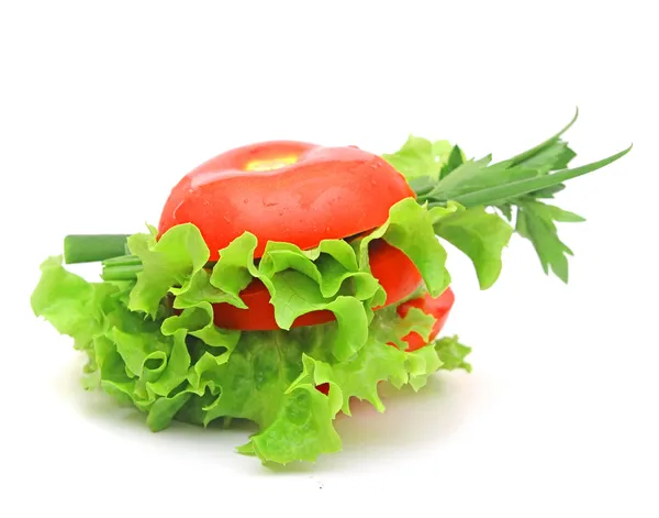Tomatengemüse und Salat isoliert auf weißem Hintergrund — Stockfoto