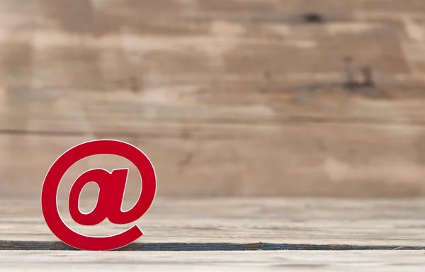E-mail jel a régi, fából készült háttér — Stock Fotó