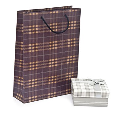 Beyaz renkli kutu ile alışveriş çantası