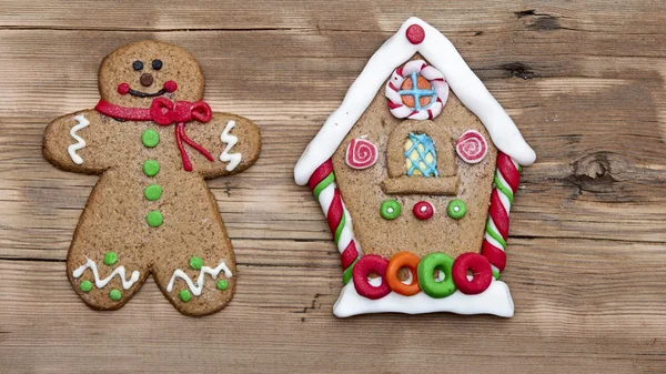 Christmas gingerbread cookies on wooden board — Stock Photo, Image