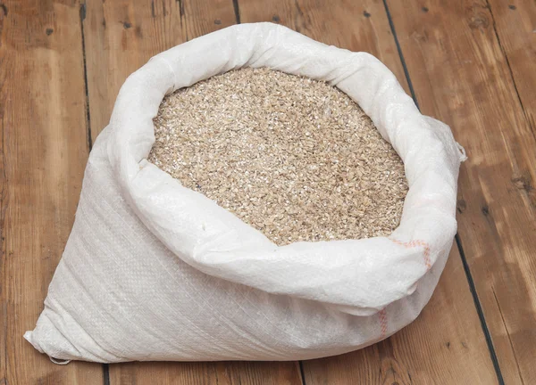 Korn bönor. korn av malt närbild. livsmedel och jordbruk conc — Stockfoto
