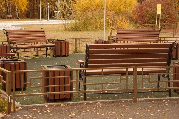 Podzimní Krajina Podzim Městském Parku Městský Park Lavička Podzimním Parku — Stock fotografie