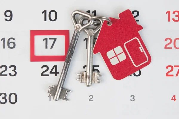 Huissleutel Met Sleutelhanger Kalender Aankoop Van Onroerend Goed Aflossingstermijn Hypotheeklening — Stockfoto