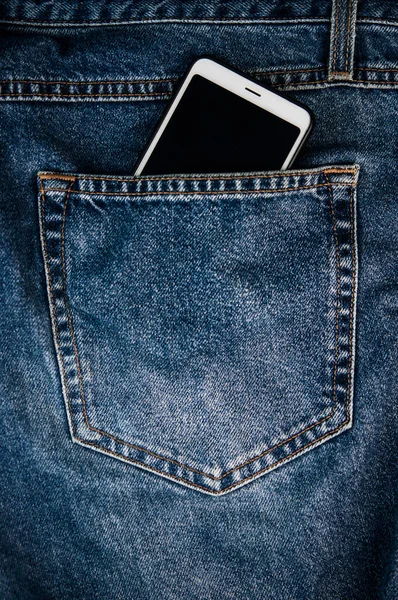 Smartphone Zadní Kapse Modré Ošuntělé Džíny Hipster Moderní Životní Styl — Stock fotografie